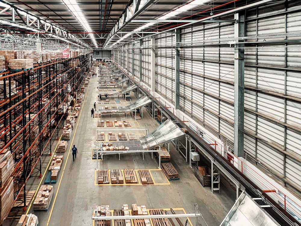 Centro de distribuição e armazenamento de empresa