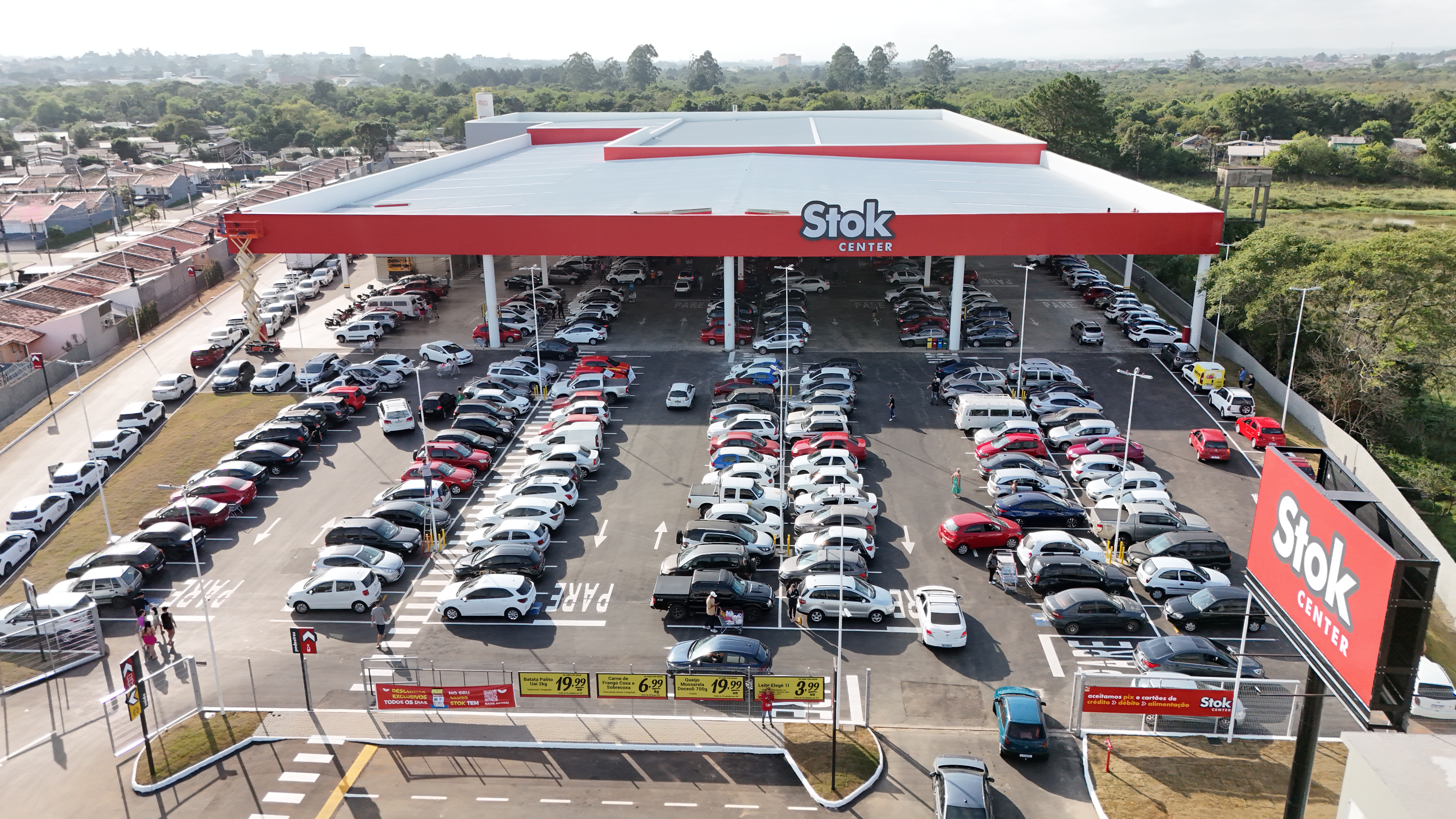 Fachada de unidade do Stok Center