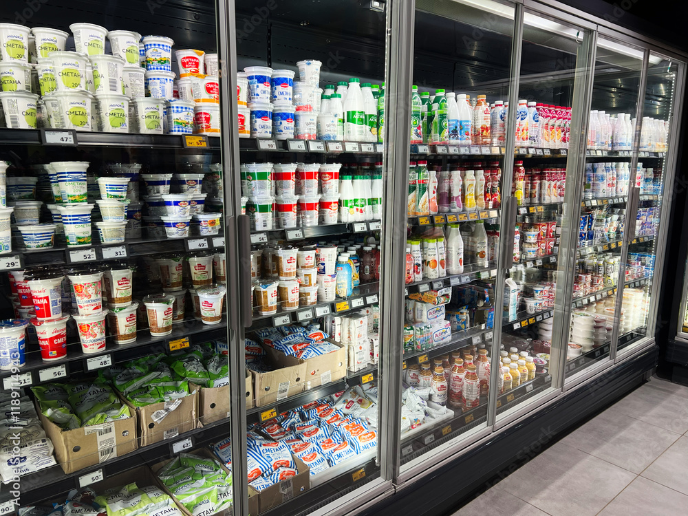 Adobe Stock Gôndola supermercado