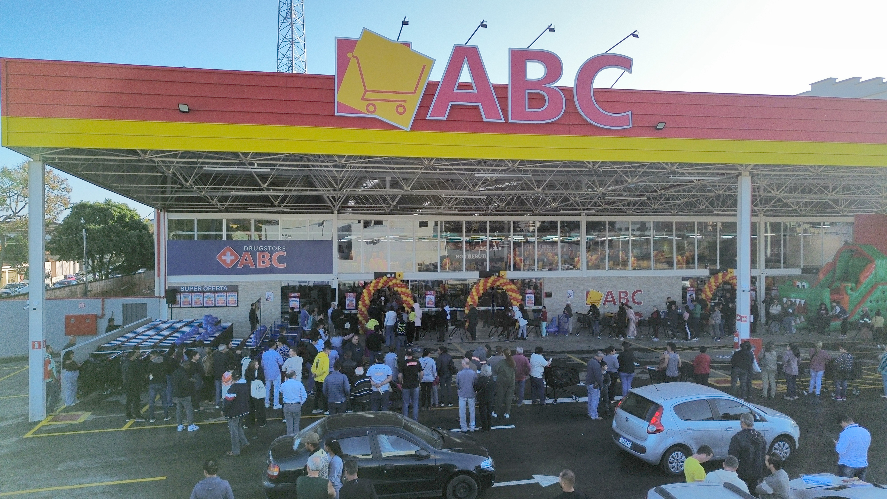 Grupo ABC avança em Minas Gerais com inauguração de hipermercado