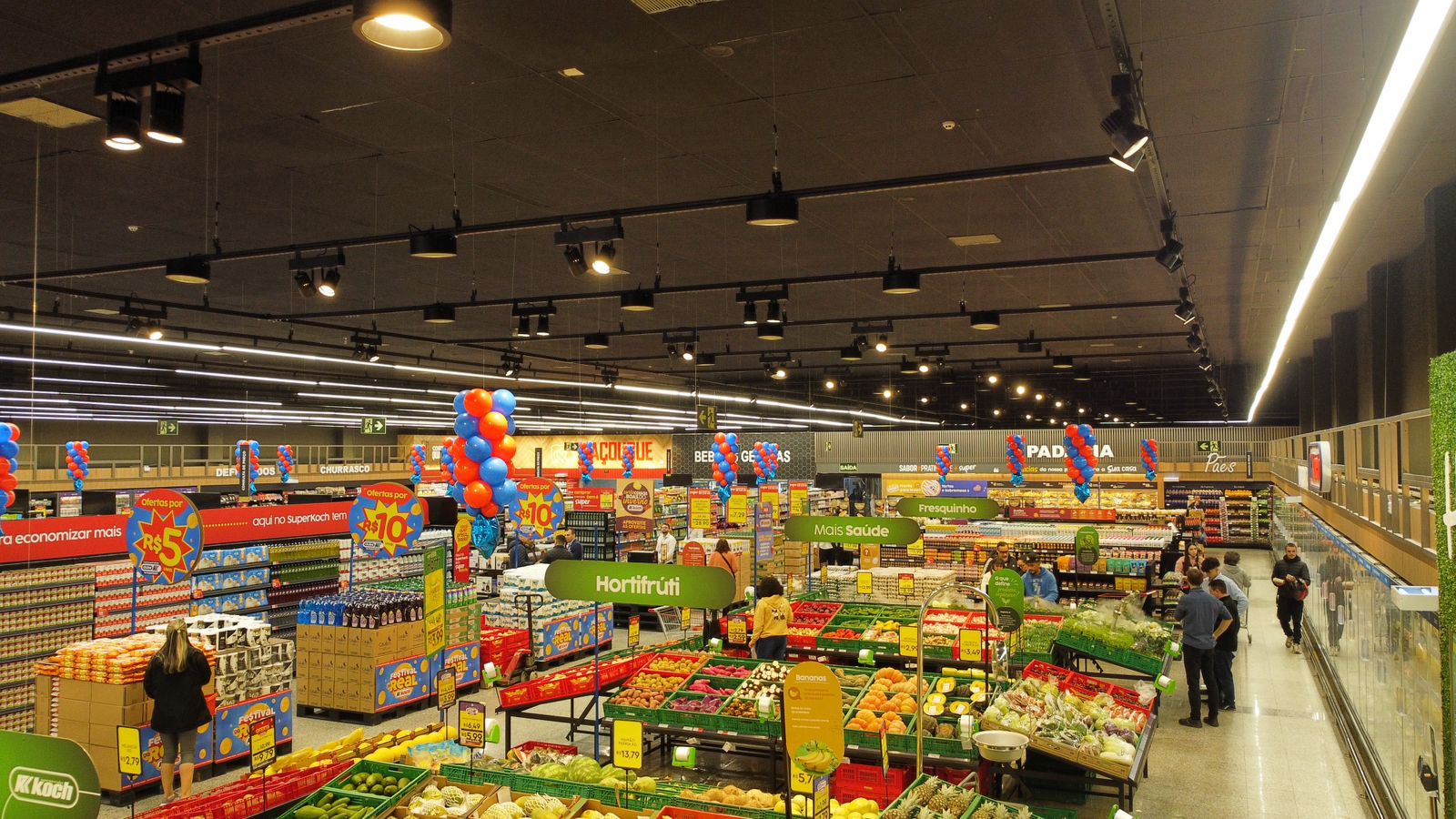 SuperKoch moderniza loja em Itapema e reforça foco em hortifrúti, padaria e carnes