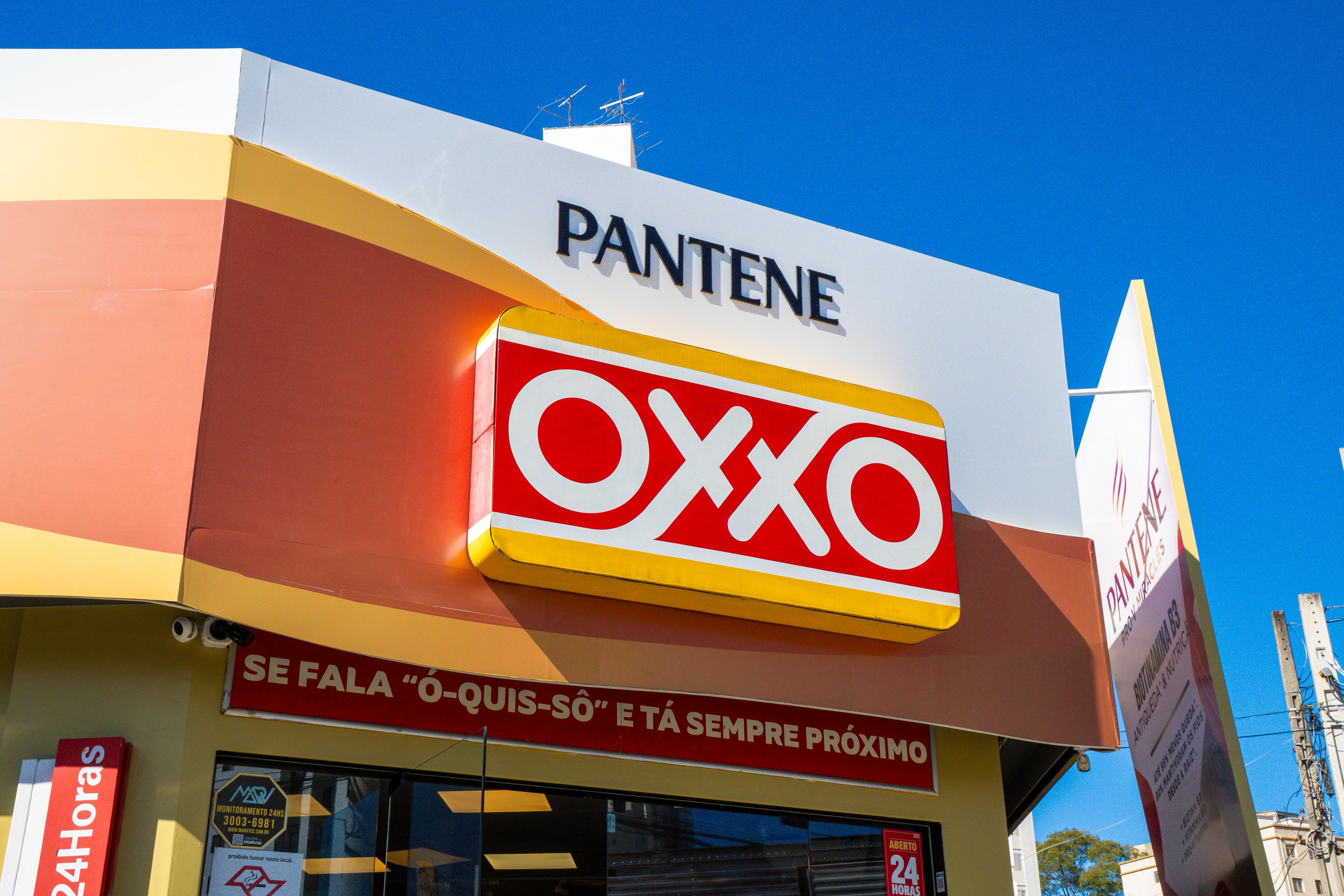 Fachada Oxxo