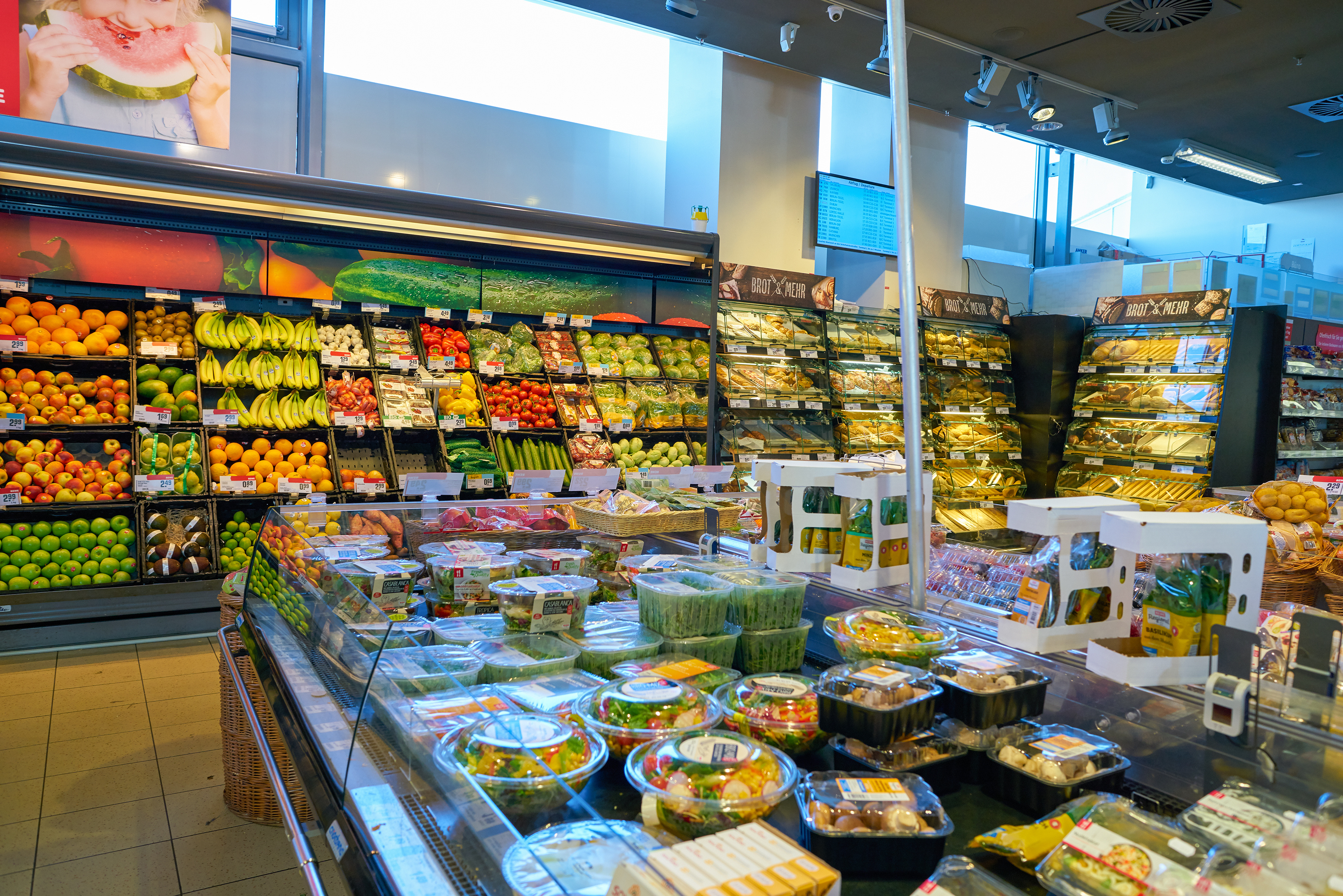 Área de hortifrútis em supermercado