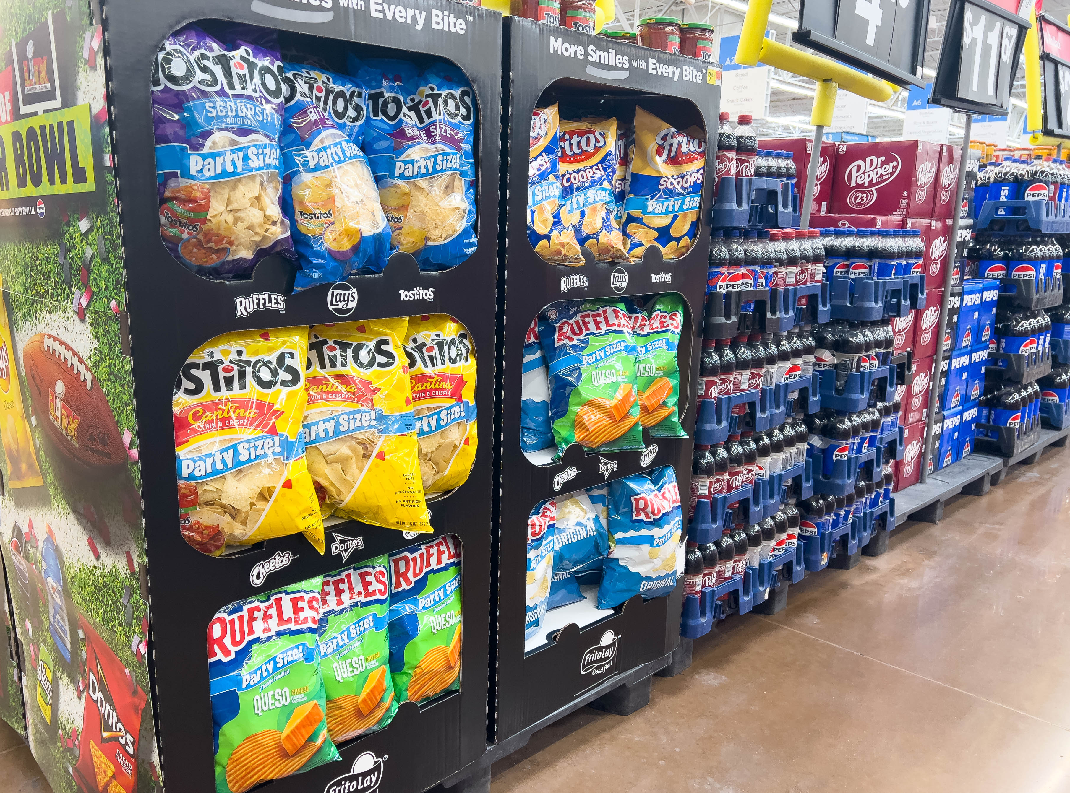 Salgadinhos gigantes no Walmart