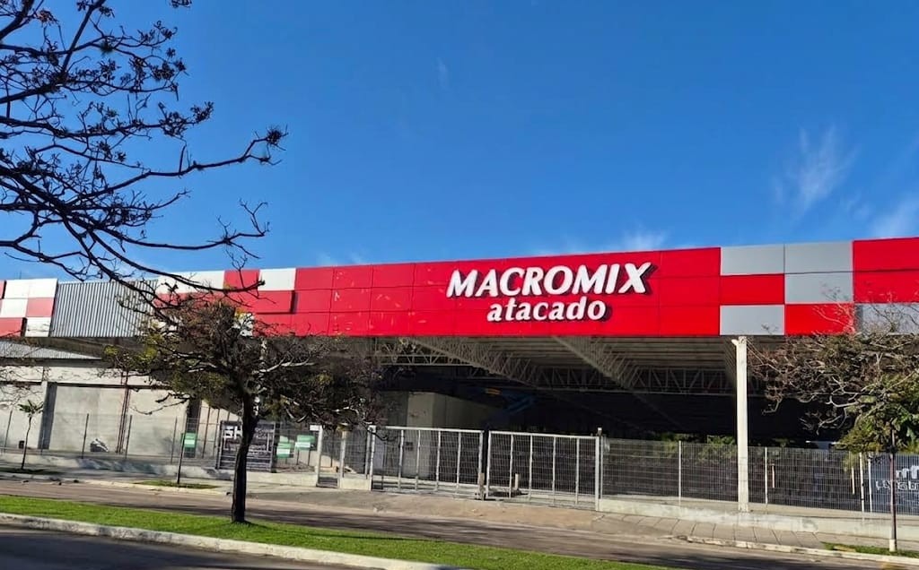 Fachada do Macromix Atacado na Cidade Baixa em Porto Alegre