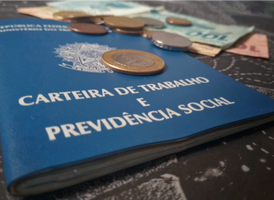 Governo avalia desonerar um quarto da folha de pagamento