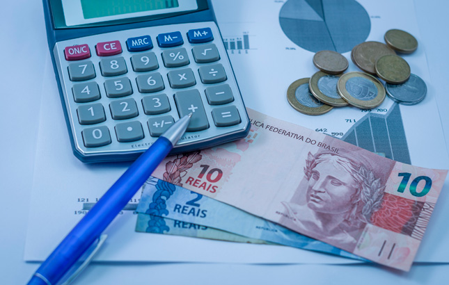 Indústria libera R$ 2 bilhões em verbas ao varejo para tentar elevar vendas