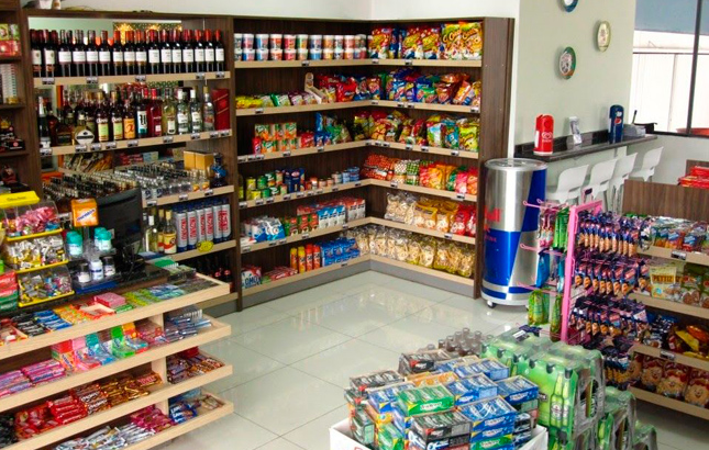 Mercadinhos de condomínio enfrentam desafio de reduzir furtos